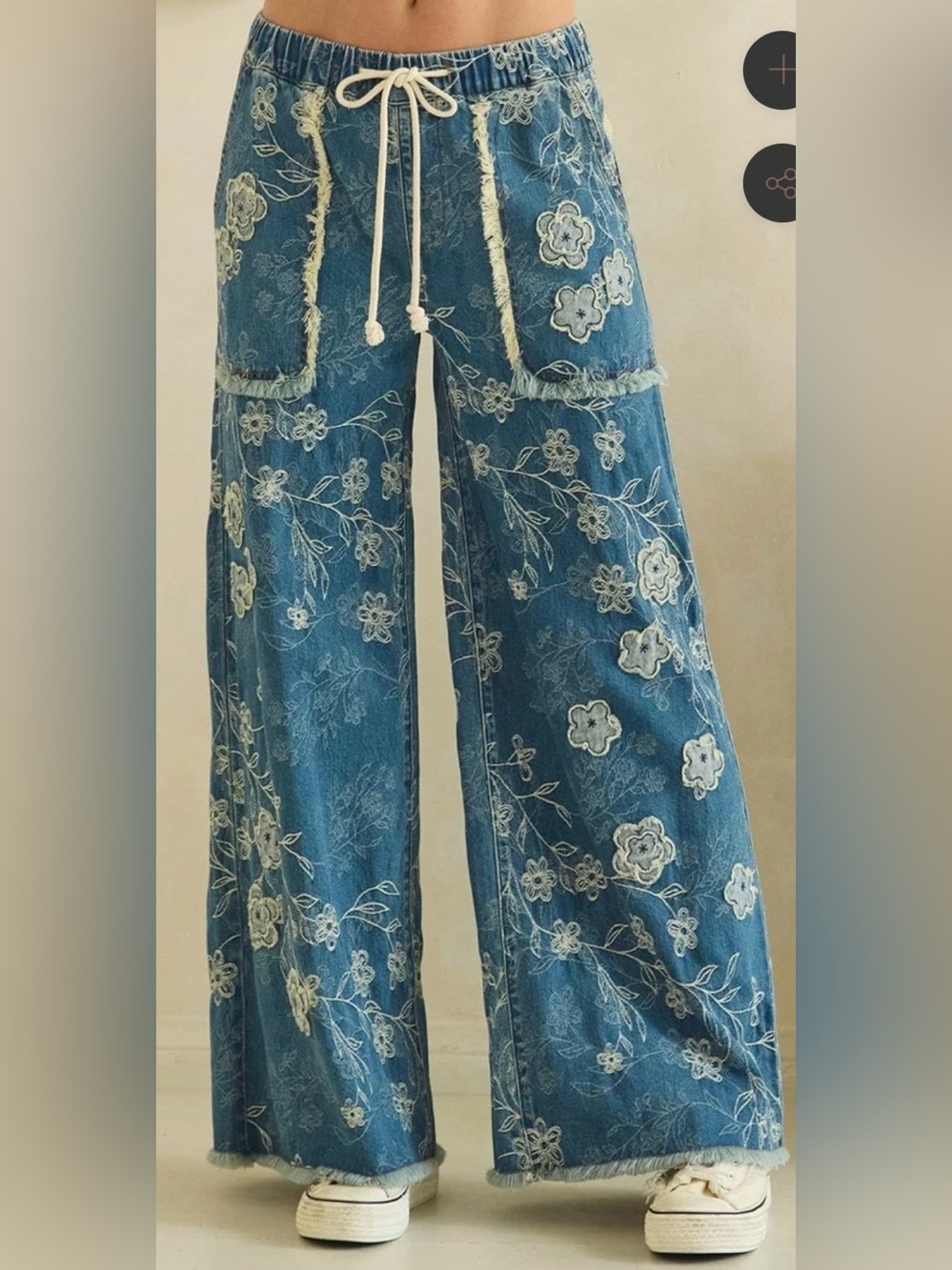 OH Floral Wide Leg Jeans in Blue Size Large NWOT